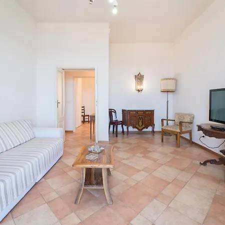 Seaview Apartment